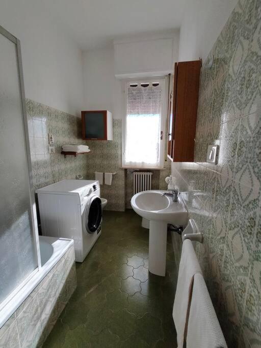 Casa Di Baia Apartment เปซาโร ภายนอก รูปภาพ